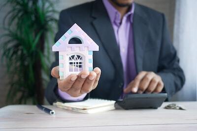 HOW TO DECIDE BETWEEN AN AGENT AND FSBO